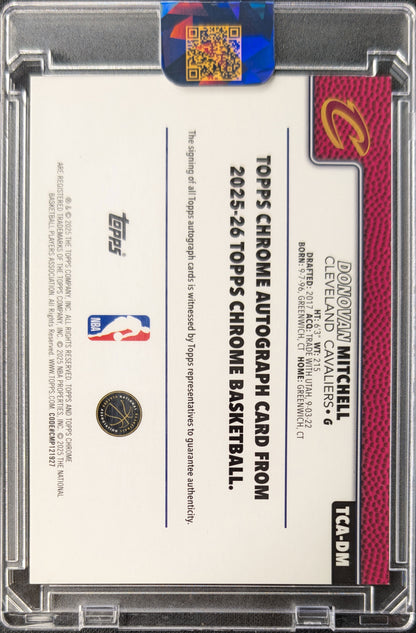 Donovan Mitchell 2025 Chrome Geometric Gold Auto /50