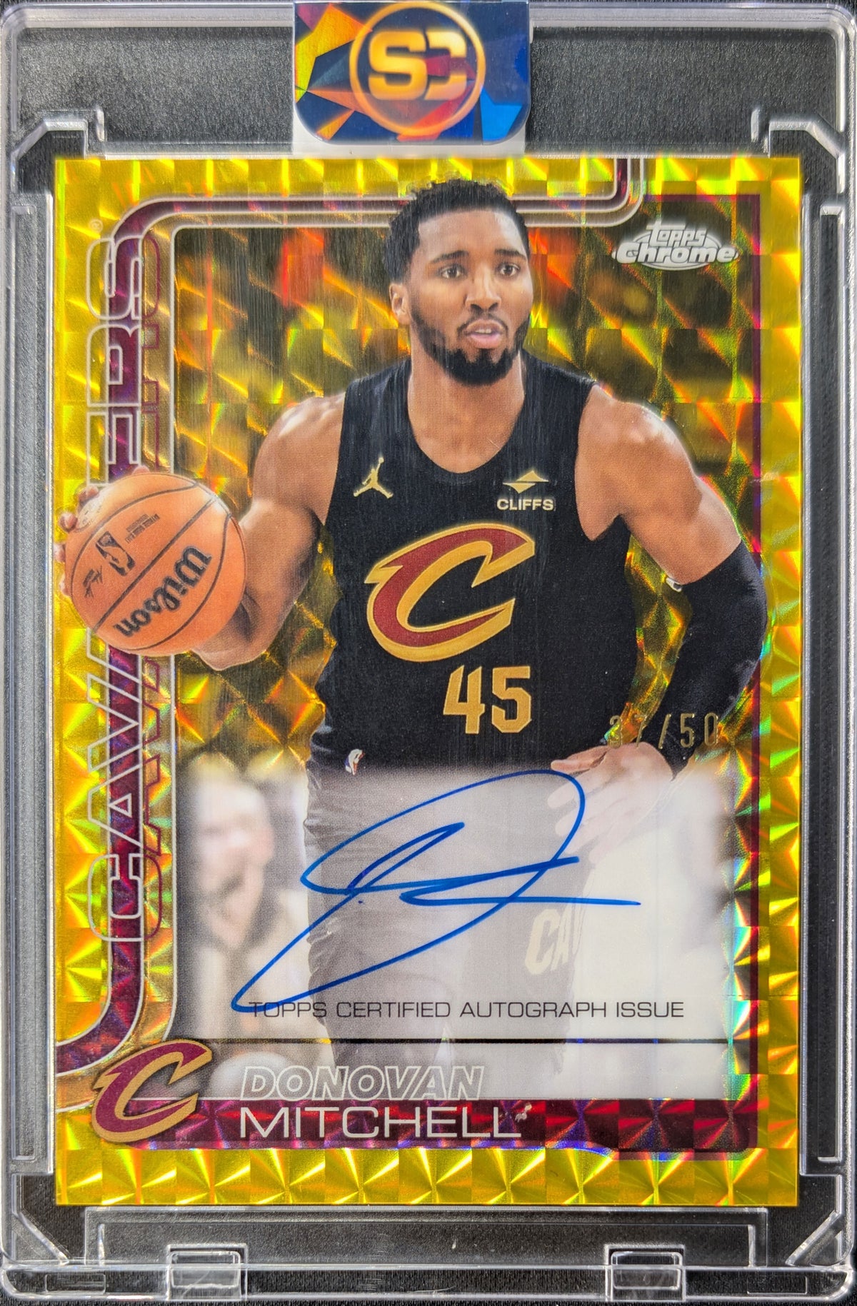 Donovan Mitchell 2025 Chrome Geometric Gold Auto /50